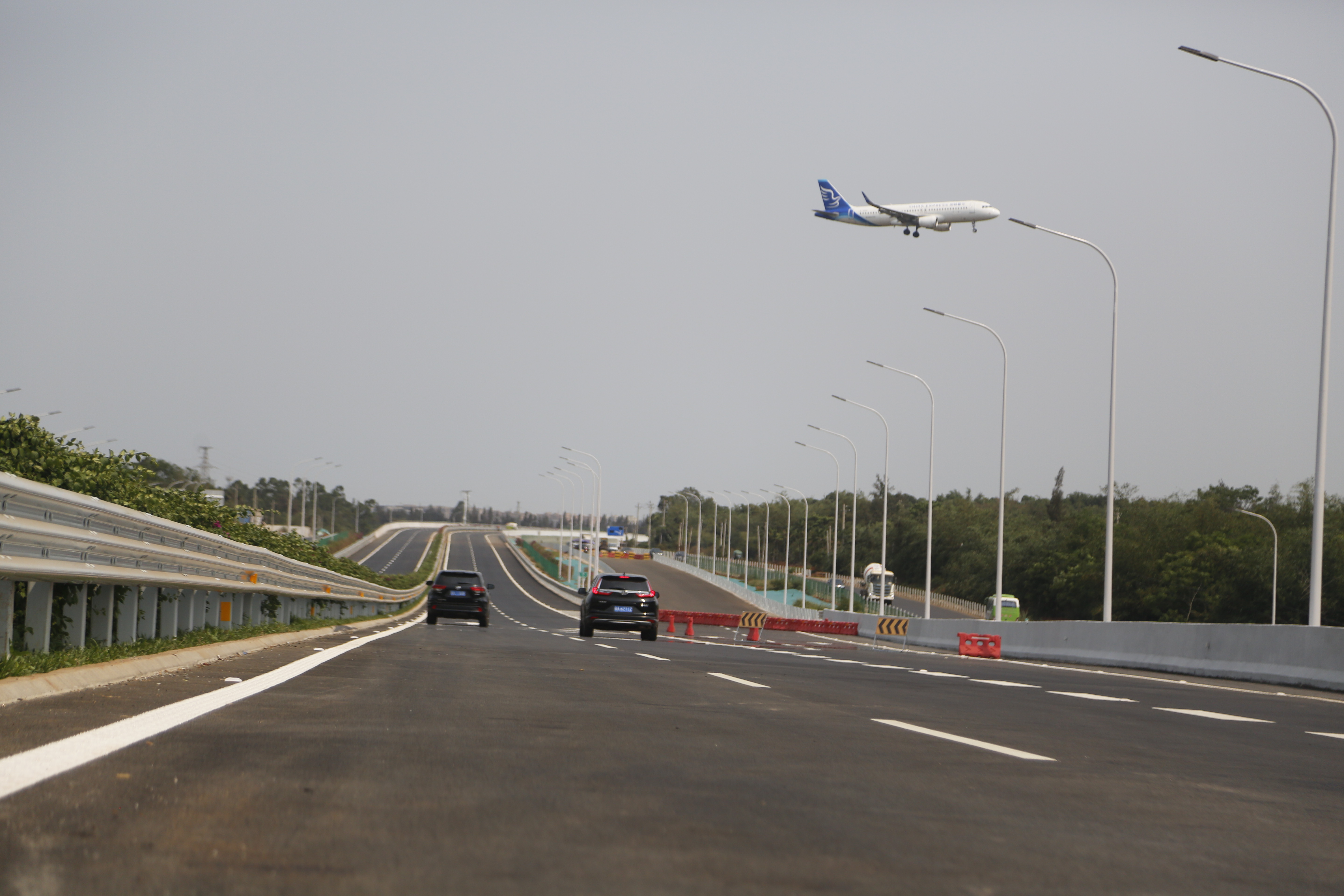 海口绕城公路二期主线正式通车